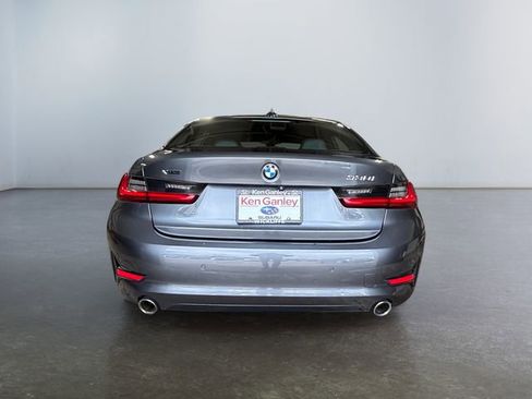 Used 2019 BMW 330i xDrive Sedan w/ Convenience Package image 4