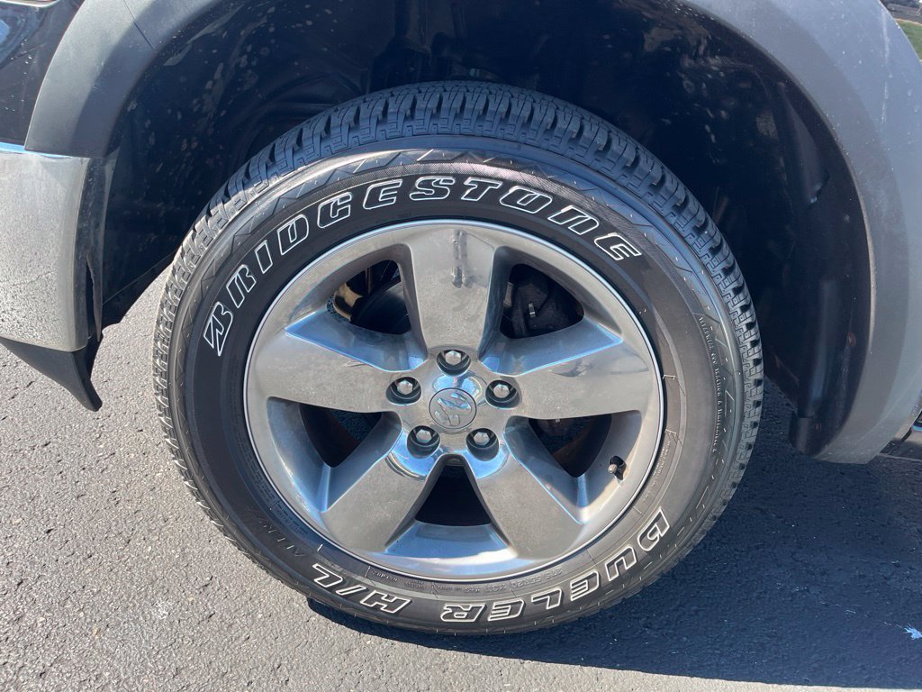Used 2019 RAM 1500 ST w/ SXT Plus Group AWD/4WD image 9