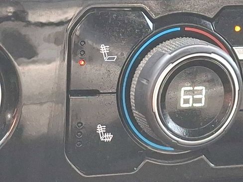 Used 2022 Chevrolet Silverado 1500 LT image 24