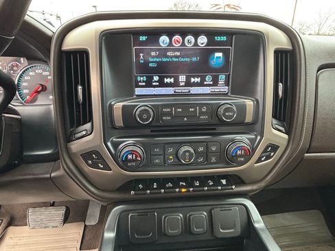 Used 2018 GMC Sierra 3500 Denali w/ Suspension Package, Off-Road AWD/4WD image 15