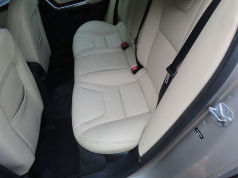 Used 2016 Volvo S60 T5 Premier w/ Climate Package AWD/4WD image 8