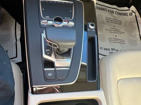 Used 2020 Audi Q5 Prestige w/ Prestige Package image 22