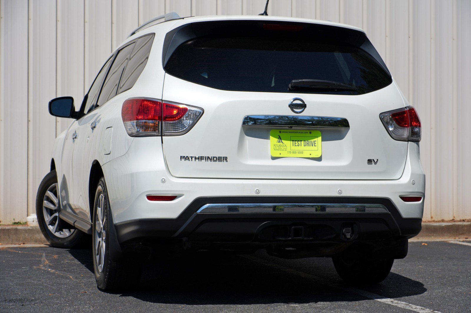 Used 2015 Nissan Pathfinder SV w/ Trailer Tow Package FWD image 5