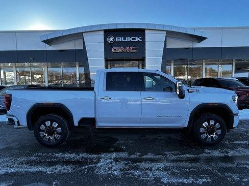 New 2026 GMC Sierra 2500 Denali w/ Denali Reserve Package image 32