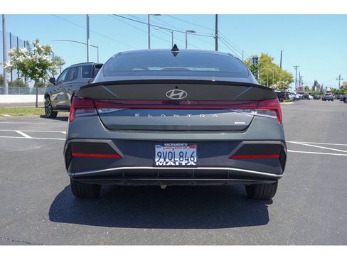 Used 2026 Hyundai Elantra SEL FWD image 7