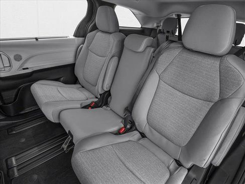 New 2026 Toyota Sienna LE FWD image 9