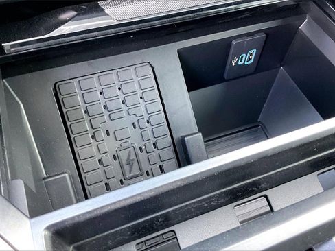 New 2025 Ford F250 Lariat w/ Lariat Ultimate Package image 17