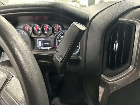 Used 2020 Chevrolet Silverado 1500 Custom w/ Custom Value Package AWD/4WD image 27