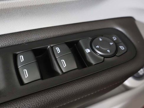 Used 2023 GMC Terrain SLE w/ Driver Convenience Package image 37