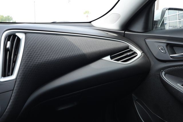 Used 2025 Chevrolet Malibu LT FWD image 24