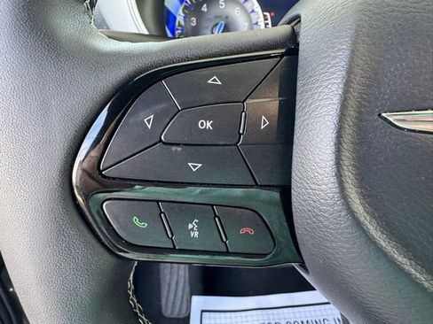 Used 2025 Chrysler Pacifica Limited FWD image 16