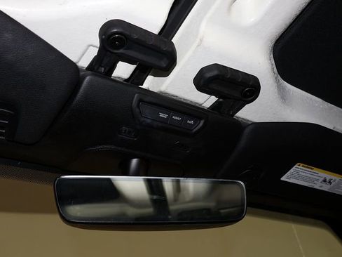 Used 2022 Jeep Wrangler Unlimited Sahara AWD/4WD image 25