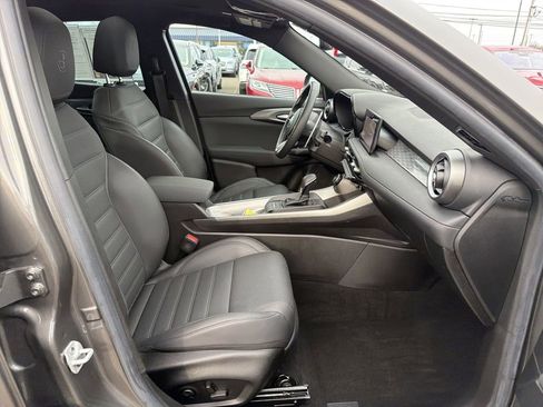 Used 2024 Alfa Romeo Tonale Veloce image 15