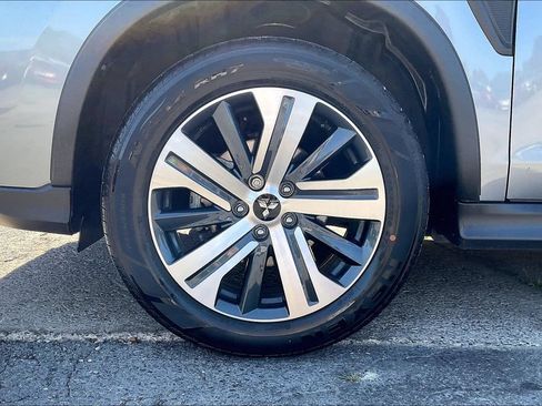 Used 2024 Mitsubishi Outlander Sport ES AWD/4WD image 9