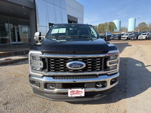 Used 2024 Ford F350 Lariat w/ Lariat Ultimate Package image 2