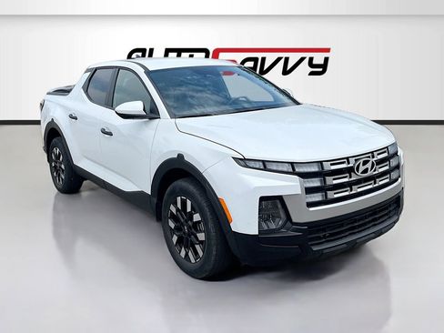 Used 2025 Hyundai Santa Cruz SE FWD image 1