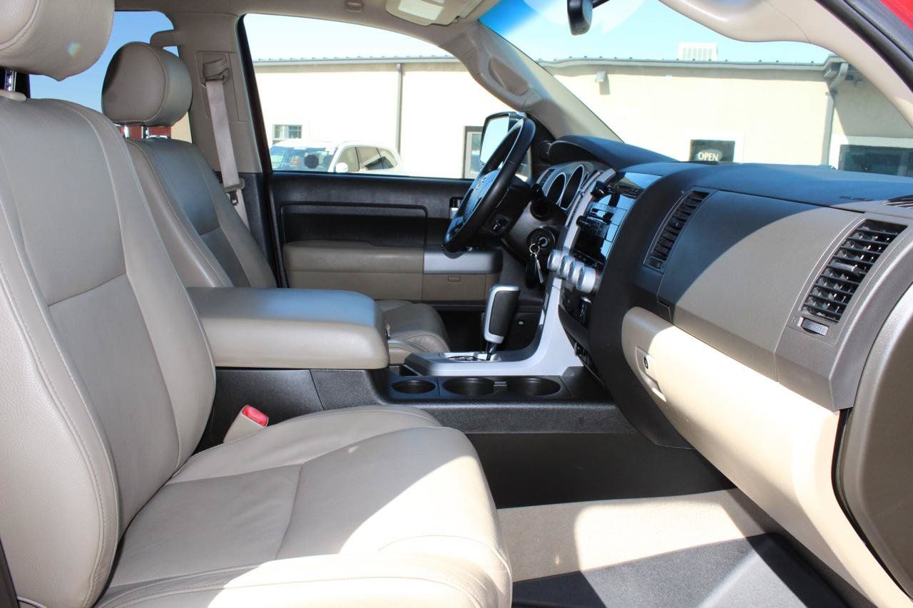 Used 2007 Toyota Tundra Limited w/ Preferred Accessory Pkg AWD/4WD image 23