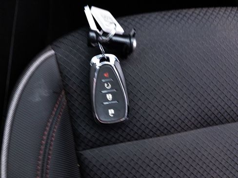 Used 2023 Chevrolet TrailBlazer RS FWD image 36
