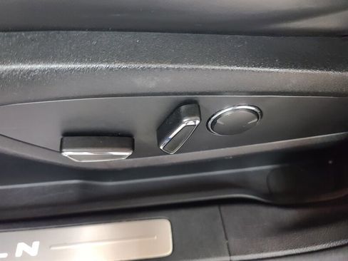 Used 2017 Lincoln MKC Select w/ Select Plus Package image 22