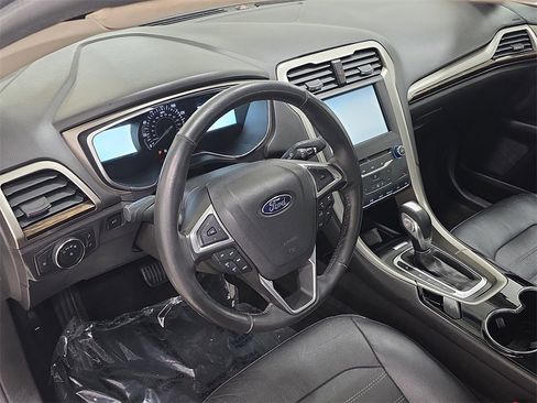 Used 2014 Ford Fusion SE w/ Equipment Group 202A image 16