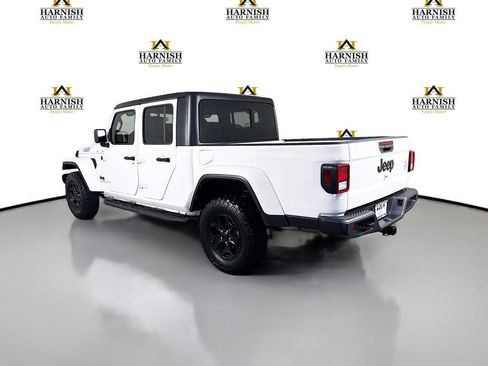 Used 2022 Jeep Gladiator Sport AWD/4WD image 5