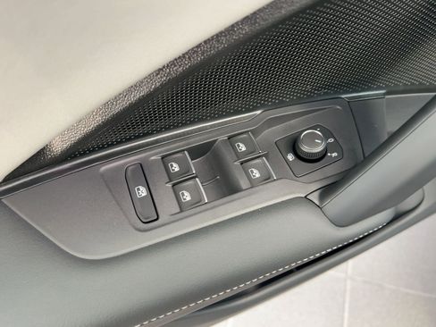 New 2026 Volkswagen Tiguan SE R-Line image 13