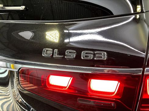 Certified 2025 Mercedes-Benz GLS 63 AMG 4MATIC image 10