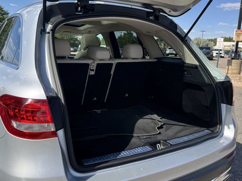 Used 2019 Mercedes-Benz GLC 300 4MATIC image 12