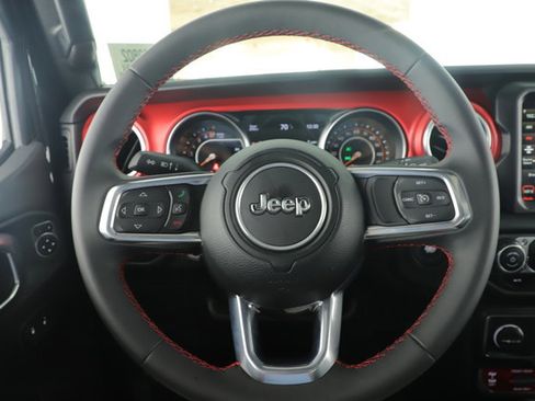 Used 2023 Jeep Gladiator Rubicon w/ Trailer Tow Package image 17