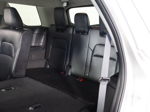 Used 2023 Nissan Pathfinder SL AWD/4WD image 33