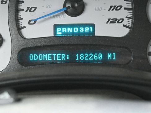 Used 2003 GMC Sierra 2500 SLE w/ Snow Plow Prep Package AWD/4WD image 16