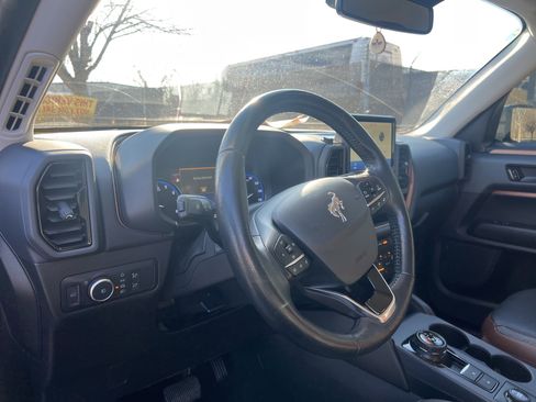 Used 2021 Ford Bronco Sport Outer Banks image 11