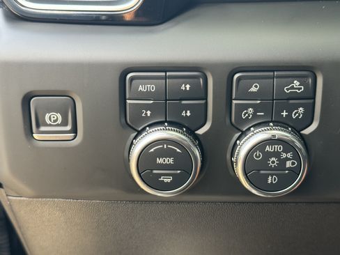 Used 2025 GMC Sierra 2500 Denali AWD/4WD image 21
