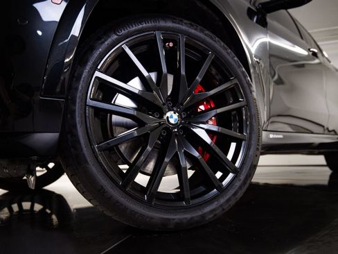 Used 2022 BMW X5 M50i w/ Executive Package AWD/4WD image 12