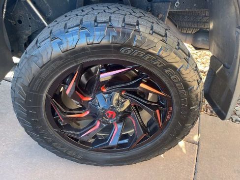 Used 2014 RAM 1500 Express image 17