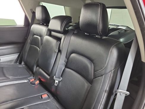 Used 2022 Nissan Pathfinder SV w/ SV Black Package FWD image 13