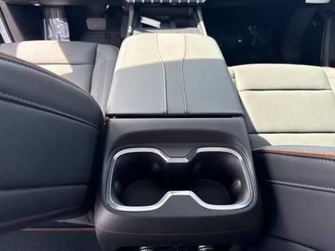 New 2026 GMC Acadia AT4 w/ Super Cruise Package AWD/4WD image 21