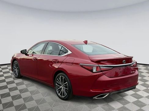 Used 2023 Lexus ES 350 Premium image 4