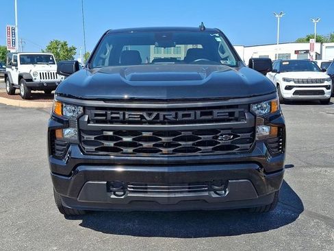 Used 2024 Chevrolet Silverado 1500 Custom AWD/4WD image 2