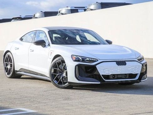 New 2025 Audi RS e-tron GT performance image 1