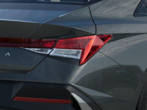 New 2026 Hyundai Elantra SE image 50