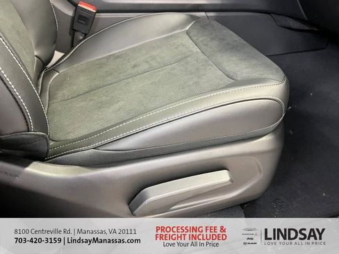 New 2025 Jeep Grand Cherokee Altitude AWD/4WD image 13