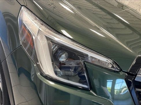 Used 2024 Subaru Forester Touring AWD/4WD image 32