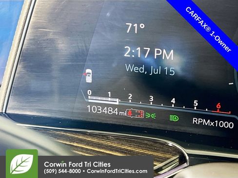 Used 2022 Cadillac Escalade ESV Premium Luxury AWD/4WD image 2