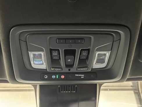 Used 2025 GMC Sierra 2500 AT4X w/ AT4X AEV Edition AWD/4WD image 37