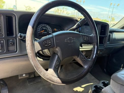Used 2007 Chevrolet Silverado 2500 LT w/ Heavy-Duty Power Package RWD image 11