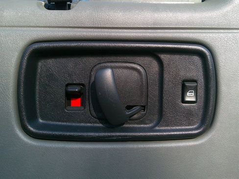 Used 2017 Chevrolet Express 3500 LT w/ LT Preferred Equipment Group image 38