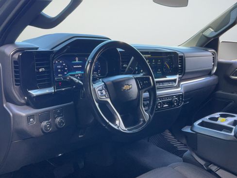 Certified 2025 Chevrolet Silverado 1500 LT RWD image 24