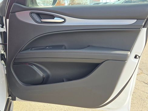 New 2025 Alfa Romeo Stelvio Sprint image 8