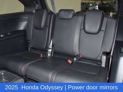 Used 2025 Honda Odyssey Sport-L image 28